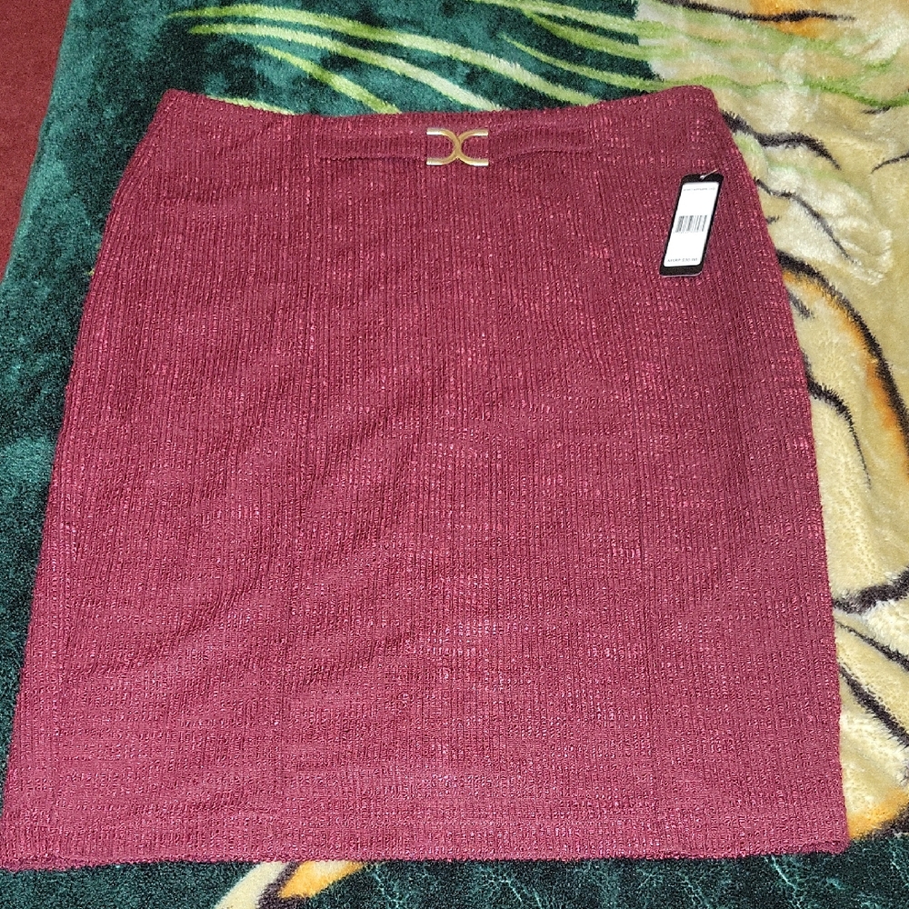 SOHO Burgundy Skirt